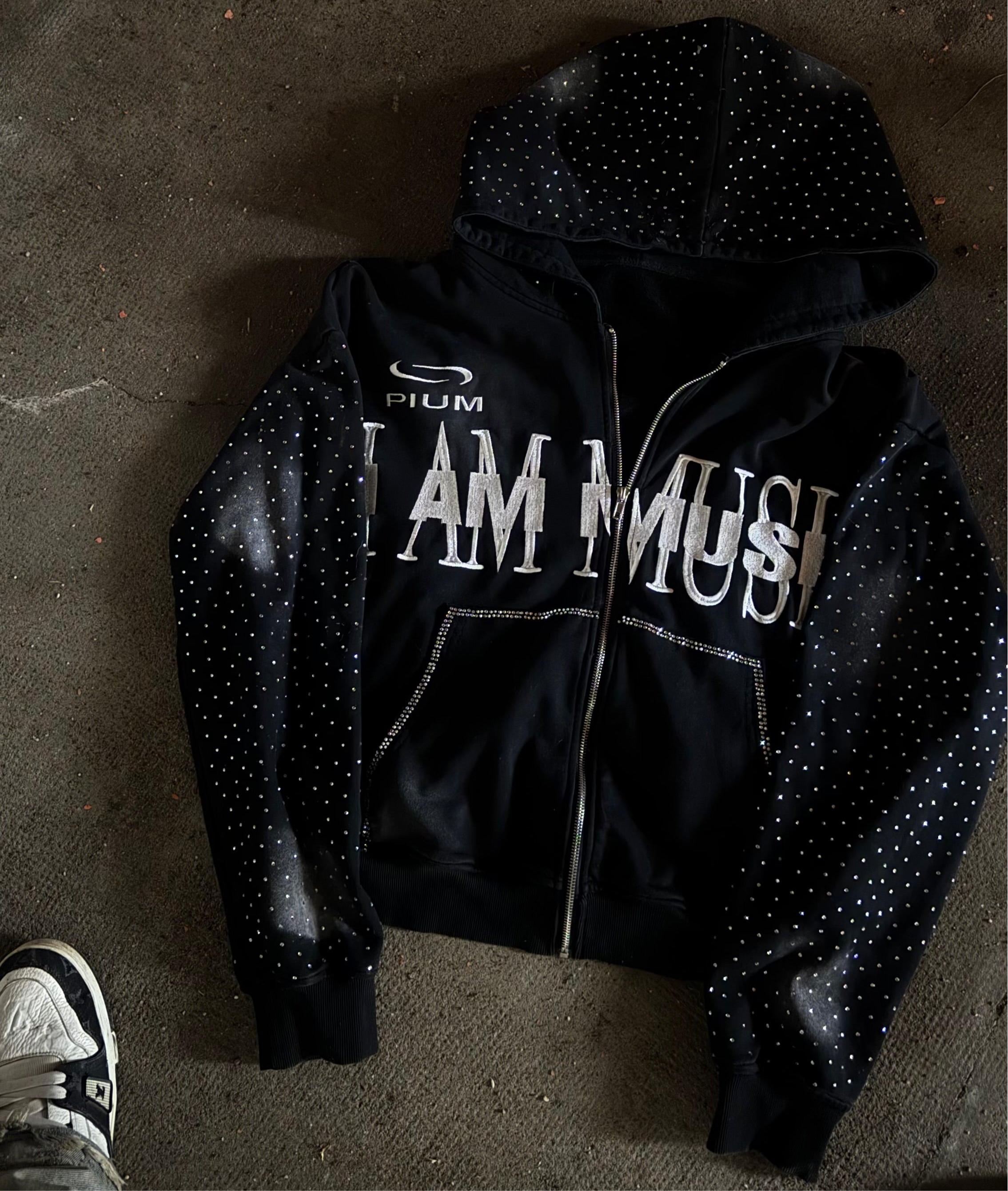 "MUSIC" ZIP HOODIE